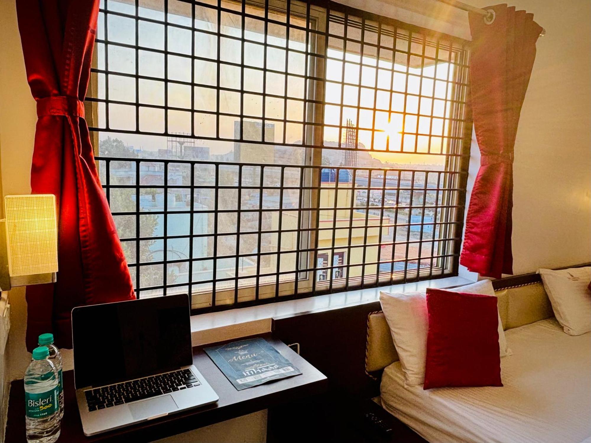 Sai Shreyas Residency, Best Hotel Near Bangalore Airport Dod Jala Eksteriør billede